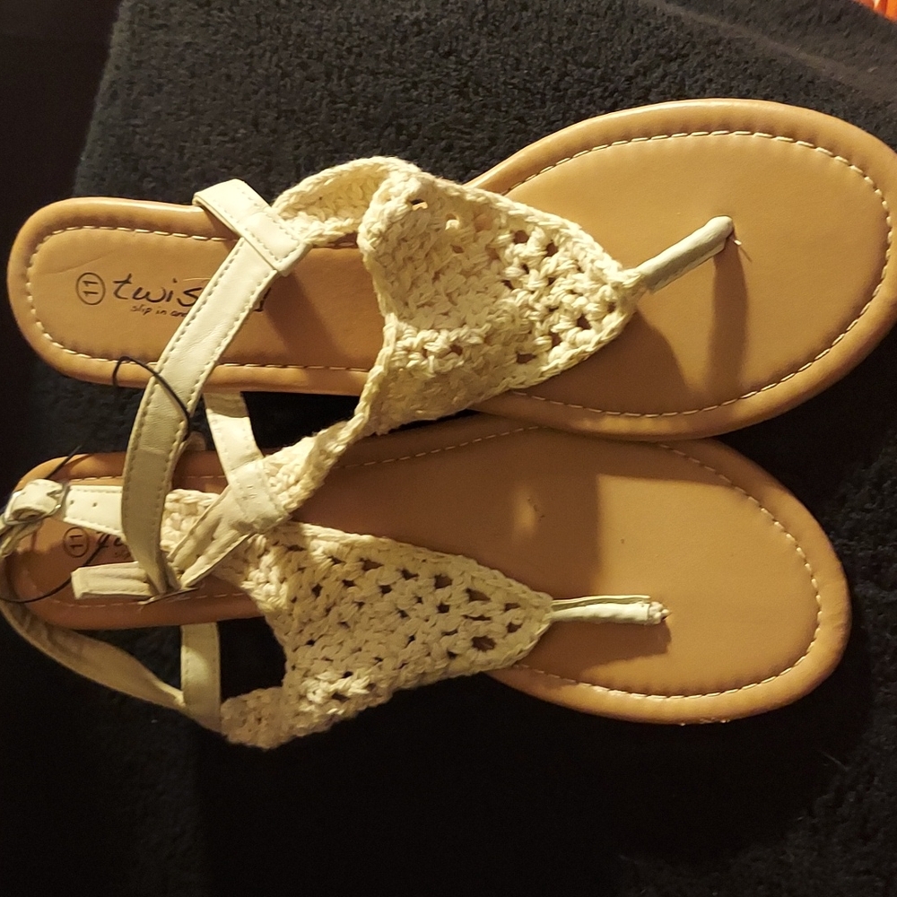 Sz 11 New Crocheted Wedges